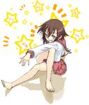  barefoot brown_hair crossed_legs fang feet kusakabe_misao lucky_star oekaki ryouou_school_uniform satou_atsuki school_uniform serafuku short_hair sitting smile solo toes yellow_eyes 