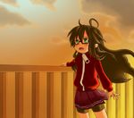  ahoge black_hair glasses izumi_konata kurokona long_hair lucky_star mole sunset 