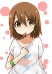  bad_id bad_pixiv_id brown_eyes brown_hair casual food fruit hirasawa_yui k-on! listen!! mouth_hold mukunoki_nanatsu short_hair solo strawberry 