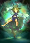  :o animal_print arm_up bare_legs barefoot blonde_hair breasts brown_hat day feet forest frog_print full_body hat katagi_ren leaf light_rays long_hair long_sleeves looking_at_viewer moriya_suwako nature navel open_mouth print_skirt purple_skirt purple_vest sitting skirt sleeves_past_wrists small_breasts soles solo stomach sunbeam sunlight toes touhou turtleneck vest wide_sleeves yellow_eyes 