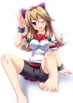  arcana_heart arcana_heart_2 barefoot bike_shorts blonde_hair cameltoe fang feet hairband inuwaka_akane kazumasa legs long_hair one_eye_closed open_mouth purple_eyes shorts sitting solo toes wristband 