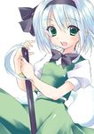  amanagi_seiji bad_id bad_pixiv_id green_eyes hair_ribbon katana konpaku_youmu konpaku_youmu_(ghost) ribbon silver_hair solo sword touhou weapon white_hair 