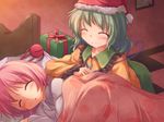  alternate_headwear bed blanket blush box closed_eyes gift gift_box green_hair hat heart highres kneeling komeiji_koishi komeiji_satori lying lzh multiple_girls on_side open_mouth pillow pink_hair santa_hat short_hair siblings sisters sleeping smile third_eye touhou under_covers 