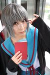  ari_(model) cosplay glasses highres nagato_yuki photo sailor sailor_uniform school_uniform serafuku suzumiya_haruhi_no_yuuutsu 