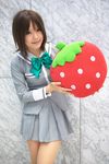  cosplay highres ichigo_100 ichigo_100_percent kipi-san photo school_uniform serafuku sotomura_misuzu strawberry_pillow 