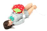  cosplay ichigo_100 ichigo_100_percent kipi-san kneehighs photo school_uniform serafuku sotomura_misuzu strawberry_pillow 