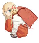  1girl aged_down backpack bag black_footwear blonde_hair blue_eyes child closed_mouth from_side full_body hair_ribbon keibi_inu long_hair long_sleeves looking_at_viewer looking_to_the_side randoseru red_bag red_skirt ribbon shirt shoes simple_background skirt smile socks solo squatting toshinou_kyouko white_background white_shirt white_socks yuru_yuri 