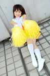  card_captor_sakura cheerleader child cosplay hiromichi kinomoto_sakura knee_socks kneehighs photo pom_poms 
