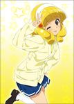  ;p blonde_hair blush cardigan eyelashes hairband kise_yayoi kneehighs looking_at_viewer mizuki_makoto nanairogaoka_middle_school_uniform one_eye_closed pleated_skirt precure school_uniform short_hair skirt smile_precure! solo star sweater tongue tongue_out v white_hairband white_legwear yellow_eyes 