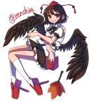  1girl :d bird_wings black_hair black_wings commentary full_body geta hat hauchiwa highres holding holding_notepad holding_pen looking_at_viewer notepad one-hour_drawing_challenge open_mouth pen red_eyes red_footwear red_headwear renshirenji shameimaru_aya short_hair simple_background smile socks solo tengu-geta tokin_hat touhou twitter_username white_background white_socks wings 