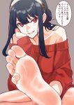  1girl asikoma7777 barefoot black_hair hairband highres off-shoulder_sweater off_shoulder red_eyes red_sweater smile soles solo speech_bubble spy_x_family sweater toes white_hairband yor_briar 