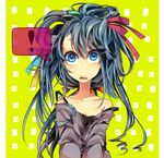  1girl alternate_hairstyle aqua_hair bad_id bad_pixiv_id blue_eyes haru_(oomr005) hatsune_miku highres long_hair messy_hair off_shoulder solo strap_slip vocaloid 