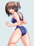 ass blue_eyes breasts brown_hair competition_swimsuit eyebrows_visible_through_hair folded_ponytail hair_ornament hairclip komaki_manaka looking_back one-piece_swimsuit open_mouth short_hair simple_background solo swimsuit tekuni_amane to_heart_2 wet 