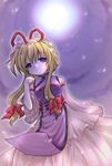  akino_ochiba armband backlighting blonde_hair bow dress full_moon hair_bow hat light_smile long_hair long_sleeves looking_at_viewer mob_cap moon moonlight night night_sky purple_eyes sky smile solo tabard touhou yakumo_yukari 