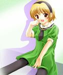  blonde_hair dress hairband higurashi_no_naku_koro_ni houjou_satoko necktie pantyhose red_eyes ruku_(alicecreation) school_uniform short_hair sitting smile solo 