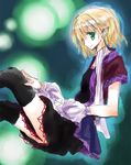  black_hair blonde_hair detached_sleeves from_side green_eyes looking_at_viewer looking_to_the_side mizuhashi_parsee pointy_ears short_hair short_sleeves sitting solo thighhighs touhou yatosaki_haru zettai_ryouiki 