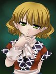  ascot blonde_hair closed_mouth expressionless green_background green_eyes jyako long_sleeves looking_at_viewer mizuhashi_parsee pointy_ears short_hair simple_background solo thinking touhou upper_body 