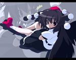  black_hair black_wings geta hat highres looking_at_viewer oka_(bananashoe) shameimaru_aya short_hair skirt solo tengu-geta touhou wings 