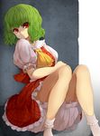  ascot bad_id bad_pixiv_id bloomers green_hair hukasikasi kazami_yuuka plaid plaid_skirt plaid_vest red_eyes short_hair skirt solo touhou underwear vest 