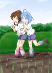  2girls :o ;d ahoge behind_another blue_eyes blue_footwear blue_hair blue_shorts boots brown_hair dirty dirty_clothes dirty_face dirty_footwear dirty_hands friends full_body grass gym_uniform hair_ornament hands_on_shoulders highres looking_at_another medium_hair messy mud multiple_girls nature one_eye_closed open_mouth orange_eyes original outdoors pink_footwear rice_paddy rice_stalk rubber_boots saruwatari_goshiki shirt shorts smile splashing t-shirt wading 