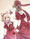  arm_ribbon blonde_hair bow dress gradient gradient_background green_eyes green_hair hair_bow hair_ornament hair_ribbon kagiyama_hina looking_at_viewer medicine_melancholy miyakure multiple_girls open_mouth purple_eyes red_dress ribbon shirt shoes short_hair short_sleeves skirt skirt_set smile su-san touhou wings 