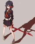  eiraprpr fingerless_gloves gloves highres kill_la_kill matoi_ryuuko midriff multicolored_hair navel pigeon-toed reverse_grip school_uniform scissor_blade senketsu serafuku shadow short_hair simple_background skirt sleeves_pushed_up solo streaked_hair uniform weapon 