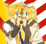  1girl bad_id bad_pixiv_id blonde_hair blue_eyes brother_and_sister detached_sleeves eating food hair_ornament hair_ribbon hairclip hamburger kagamine_len kagamine_rin ribbon short_hair siblings suko_mugi twins vocaloid 