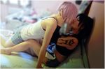  2girls barefoot black_hair cosplay feet final_fantasy final_fantasy_xiii kiss legs lightning_farron lightning_farron_(cosplay) midriff multiple_girls navel non-asian oerba_yun_fang oerba_yun_fang_(cosplay) photo pink_hair short_shorts shorts tattoo yuri 