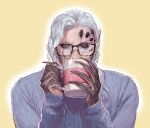  1boy baldur&#039;s_gate baldur&#039;s_gate_3 black_sclera blue_sweater brown_eyes claws colored_sclera contemporary cup drinking dungeons_&amp;_dragons extra_eyes glasses hands_up highres holding holding_cup kar&#039;niss long_hair long_sleeves looking_at_viewer male_focus monster_boy mug pointy_ears simple_background solo sweater the_old_crane upper_body white_hair yellow_background 