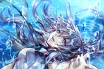  blue_eyes brown_hair bubble long_hair looking_at_viewer madogawa original smile solo underwater water 