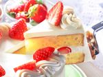  dessert food fruit icing layer_cake nagi_sakura no_humans original photorealistic serving_spatula slice_of_cake spatula still_life strawberry strawberry_shortcake whipped_cream 