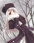  black_hat dutch_angle fate/stay_night fate_(series) gloves hat illyasviel_von_einzbern long_hair looking_at_viewer red_eyes satomi scarf snow solo tree white_hair 