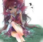  against_tree bad_id bad_pixiv_id barefoot black_hair blue_eyes bow brown_hair detached_sleeves gradient_hair hair_bow hakurei_reimu hot kedama_milk long_hair multicolored_hair open_mouth purple_hair ribbon sitting solo sweat toe_scrunch touhou tree 