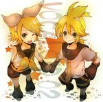  1girl akishima_kei brother_and_sister kagamine_len kagamine_rin lowres siblings twins vocaloid 