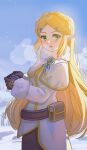  1girl black_gloves blonde_hair braid breasts chinese_commentary coat commentary_request from_side fur-trimmed_coat fur_trim gloves green_eyes hair_ornament hairclip highres holding long_hair looking_at_viewer medium_breasts pointy_ears pouch princess_zelda sheikah_slate snow solo the_legend_of_zelda the_legend_of_zelda:_breath_of_the_wild very_long_hair white_coat yun_(dl2n5c7kbh8ihcx) 