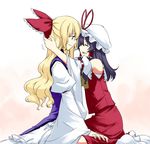  alternate_hairstyle black_hair blonde_hair bow cosplay couple detached_sleeves hair_bow hakurei_reimu hand_on_thigh happy hat headwear_switch long_hair multiple_girls no_hat no_headwear profile sakuraba_yuuki sitting touhou wavy_hair yakumo_yukari yuri 