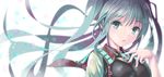  floating_hair hatsune_miku long_hair looking_at_viewer piano_print solo suishougensou vocaloid white_background 
