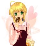  ahoge artoria_pendragon_(all) blonde_hair doughnut fate/stay_night fate_(series) food green_eyes looking_at_viewer natsuru333 no_pupils pastry_box saber solo upper_body 