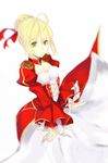  ahoge blonde_hair blurry depth_of_field dress fate/extra fate_(series) green_eyes highres nero_claudius_(fate) nero_claudius_(fate)_(all) red_dress solo yuusha_(hsq547547) 