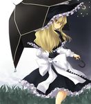  aki_(mare_desiderii) blonde_hair bow capelet crescent_moon hat highres kirisame_marisa large_bow long_hair looking_back moon smile solo touhou umbrella witch_hat yellow_eyes 