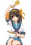  arm_up chopsticks eating food food_in_mouth kita_high_school_uniform medium_hair noodles ramen school_uniform serafuku shrimp shrimp_tempura solo suzumiya_haruhi suzumiya_haruhi_no_yuuutsu tempura wan'yan_aguda 