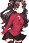  black_hair black_legwear blue_eyes fate/stay_night fate_(series) hair_ribbon long_hair looking_at_viewer midorikawa_you ribbon simple_background skirt solo sweater thighhighs toosaka_rin two_side_up white_background zettai_ryouiki 