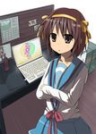  bad_id bad_pixiv_id brown_eyes brown_hair computer crossed_arms desk ebibaachan face hairband kita_high_school_uniform laptop orange_hairband school_uniform serafuku short_hair solo suzumiya_haruhi suzumiya_haruhi_no_yuuutsu 