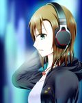  brown_hair cable from_side green_eyes headphones highres hood hoodie idolmaster idolmaster_cinderella_girls jewelry necklace ryou_apollo short_hair solo sony tada_riina 