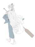  1other absurdres androgynous bandaged_ankle bandaged_wrist bandages barefoot blue_kimono chinese_commentary closed_mouth coat coat_on_shoulders commentary_request fujiwara_no_iyozane full_body grey_eyes grey_hair hachimaki hair_over_one_eye headband highres holding holding_oar japanese_clothes jishixingle1029 kimono len&#039;en nejiri_hachimaki oar one_side_up other_focus simple_background solo walking white_background white_coat wide_sleeves 