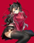  black_hair black_legwear blue_eyes breasts fate/stay_night fate_(series) hair_ribbon head_tilt jpeg_artifacts long_hair medium_breasts oro_(sumakaita) pleated_skirt red_background ribbon simple_background sitting skirt smile solo sweater thighhighs toosaka_rin turtleneck two_side_up v_arms wariza 