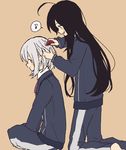  ahoge black_hair comb combing eighth_note hair_down hairdressing honebami_toushirou indian_style kneeling male_focus matsuki_(mikipingpong) multiple_boys musical_note namazuo_toushirou sitting spoken_musical_note touken_ranbu white_hair 