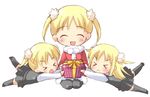  &gt;_&lt; blonde_hair blush child clone closed_eyes garden_(game) gift koyuki_(kyk_s) multiple_girls skirt suzumura_azami thighhighs 