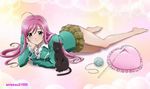  akashiya_moka barefoot black_cat black_cat_(animal) blush cat feet legs long_hair miniskirt pink_hair rosario+vampire school_uniform skirt smile toes 