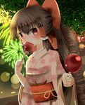  alternate_costume black_hair bow candy_apple festival fireworks floral_print food hair_bow hair_tubes hakurei_reimu highres indo_(mdtanaka2007) japanese_clothes kimono looking_at_viewer obi ponytail red_eyes sash solo touhou tree wide_sleeves 